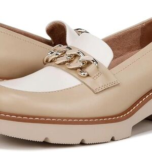 Naturalizer Beige and White Chain Loafers